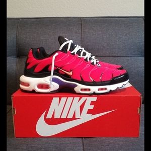Nike Air Max Plus True color: Siren Red/Mango-Blk